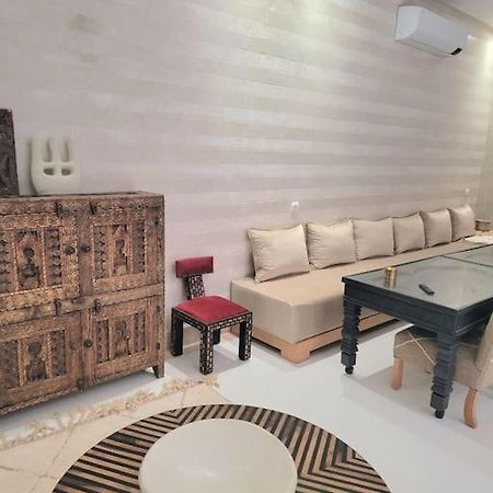 Riad Isahiac Avec Piscine En Exclusivite Marrakesh Eksteriør billede