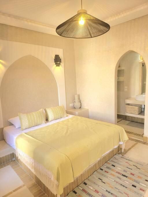 Riad Isahiac Avec Piscine En Exclusivite Marrakesh Eksteriør billede