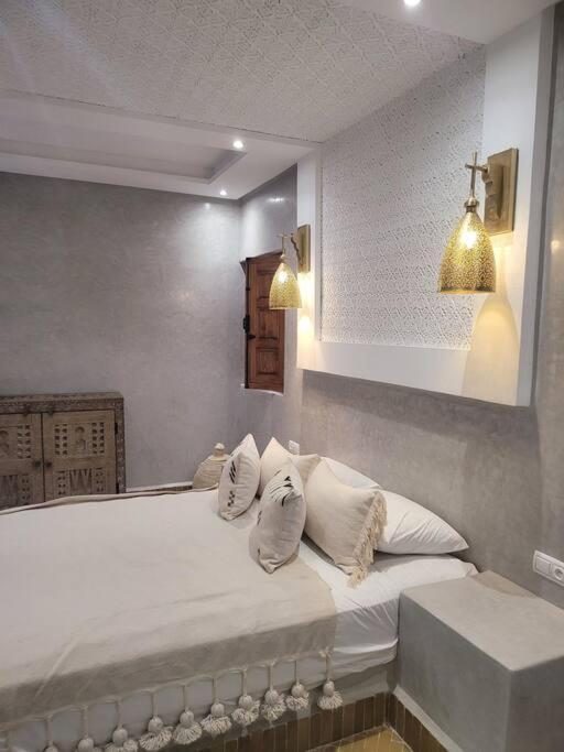 Riad Isahiac Avec Piscine En Exclusivite Marrakesh Eksteriør billede