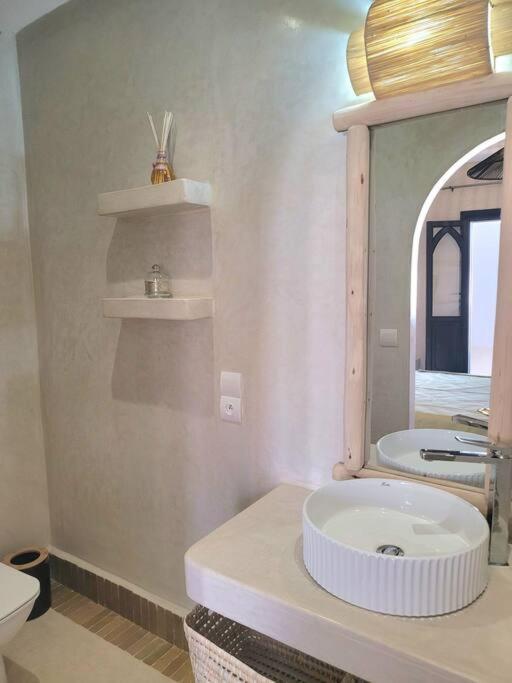 Riad Isahiac Avec Piscine En Exclusivite Marrakesh Eksteriør billede